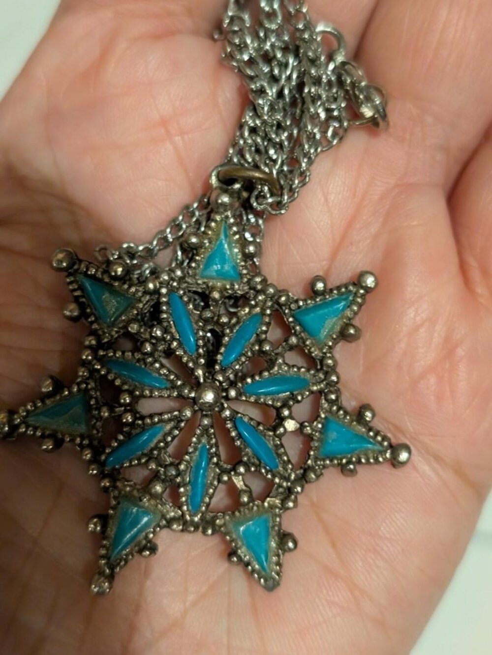 Nice Large Silver Tone Vintage Starburst with Faux Turquoise Pendant Necklace